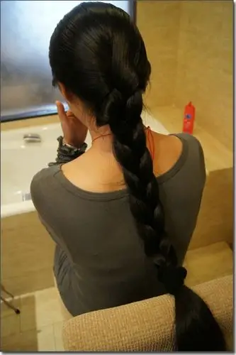 铃铛姑娘洗长发