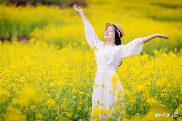 中年女性怎么拍油菜花人像5个摄影要点拍照自然优雅显年轻