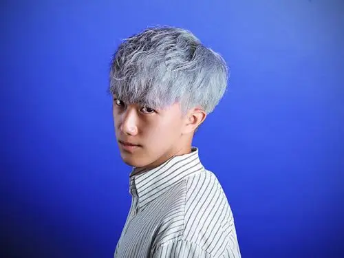 奶奶灰爷爷灰染色发型奶奶灰爷爷灰染色发型奶奶灰爷爷