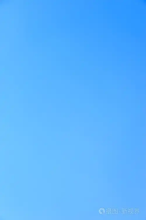 蓝色的天空背景