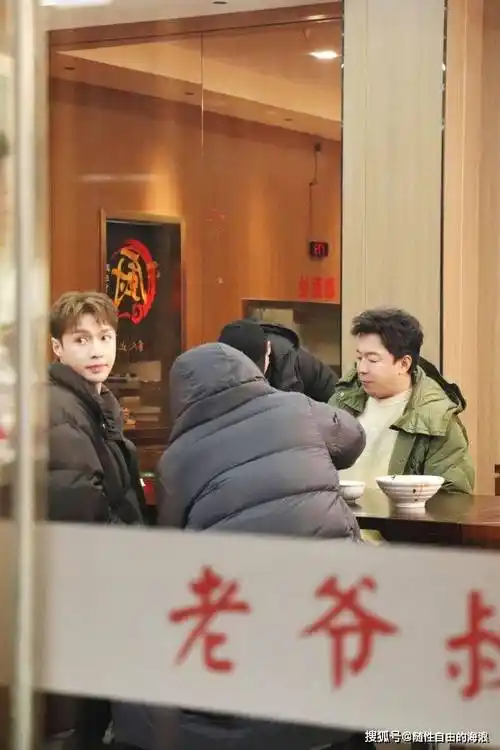 明星最新动态:成龙成毅王嘉尔关晓彤范丞丞,檀健次周杰伦张艺兴白敬亭