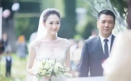 原创从好闺蜜到形同陌路谢娜和李小冉之间到底发生了什么