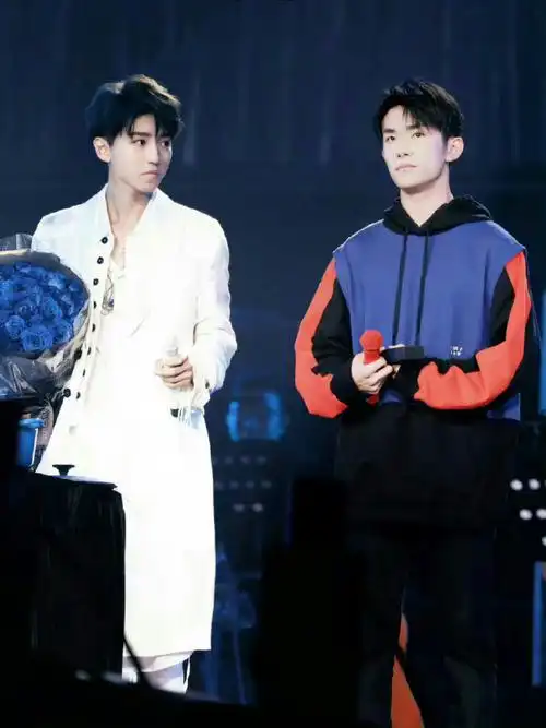 网传王俊凯易烊千玺合体这就是街舞6##网传王俊凯易烊千玺这就是轿梃