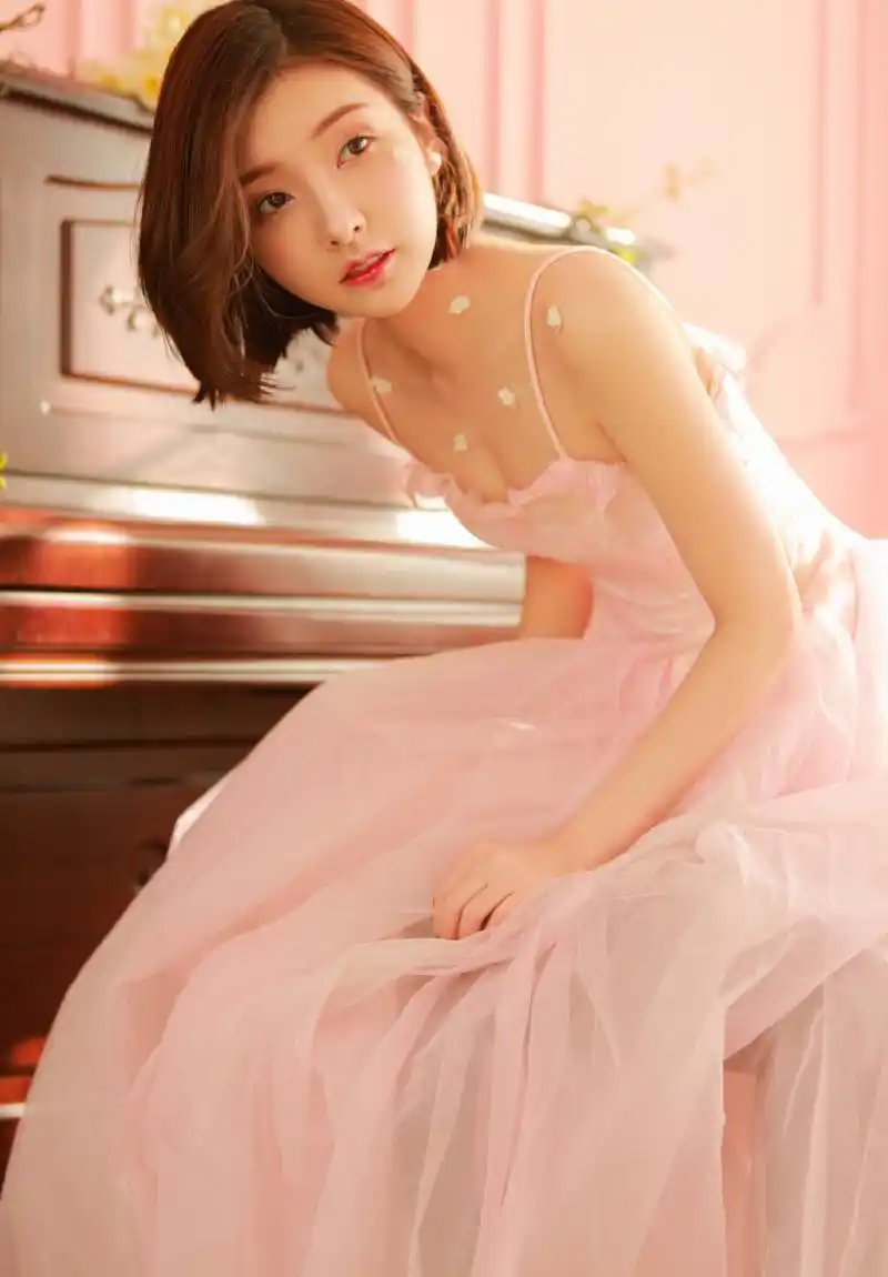 豆得儿早期写真曝光,能被王思聪喜欢上,果然不是一般"网红"