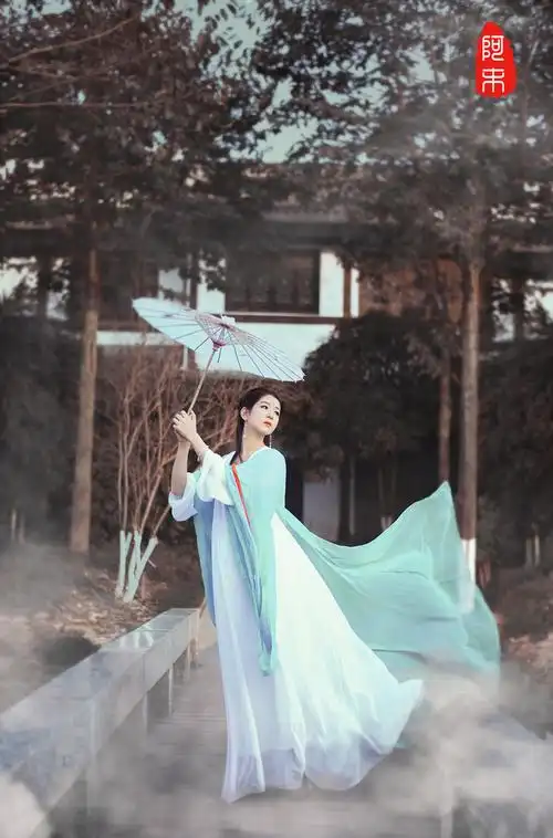 pro 客户端采集于2021-10-01 13:34:58古装美女 (5014)古风女子白衣王