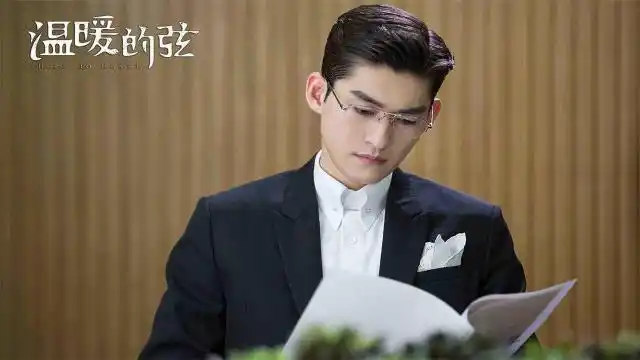 继《战狼2》之后,张翰携新剧《烽烟尽处》将袭,尽显硬汉本色