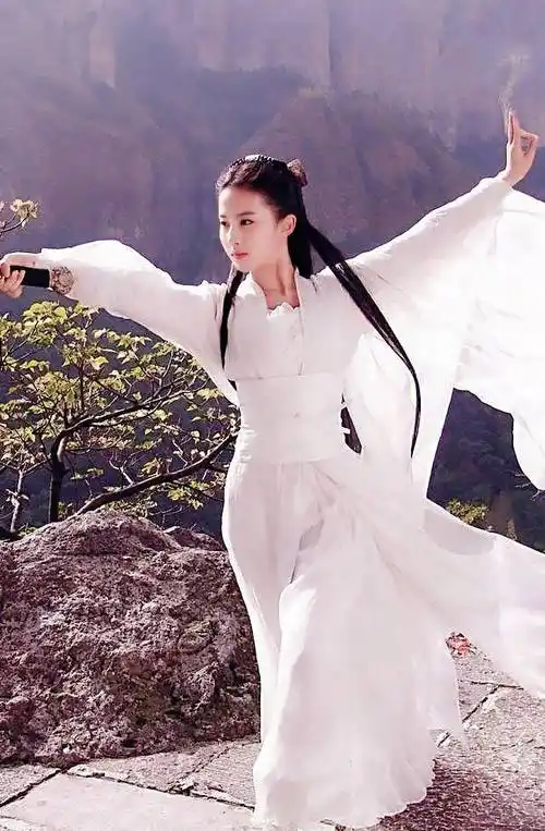 当女星穿上古装,同是飘逸仙女风,赵丽颖显可爱,她仙气满满(一)_造型