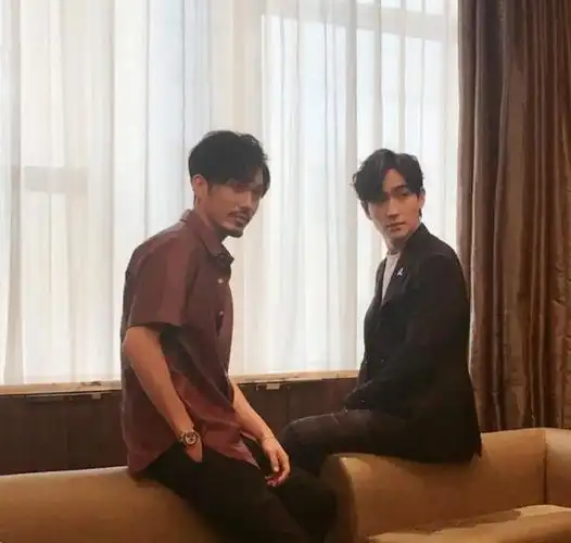 在赵云澜的声名鹊起之际,白宇却仿佛从公众视野中"隐匿"了起来.