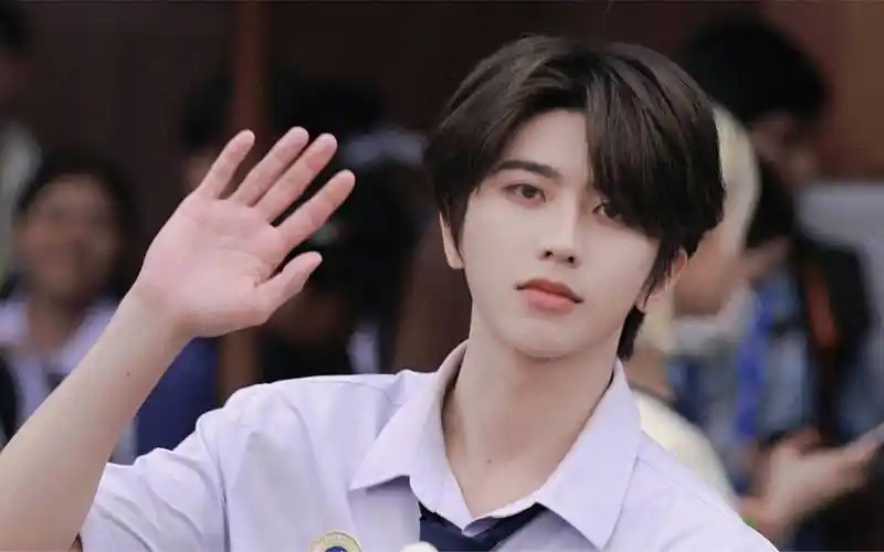 杨幂,蔡徐坤,古力娜扎,欧弟,张佳宁,郭麒麟_范思哲_争议_迪丽热巴