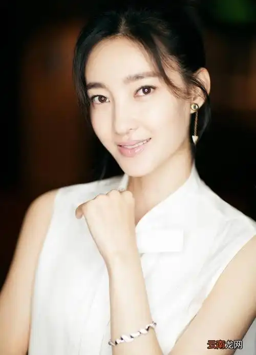 目前,从王丽坤的态度来看,两人虽然还未领证结婚,但是恋情绝对已经