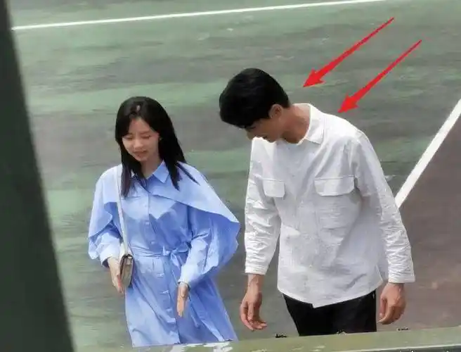 《请叫我总监》拍摄中,路透谭松韵与男二很搭,就连风格都大改变_刘畅