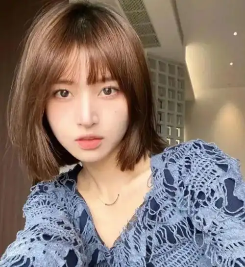 好驾驭还不会挑人的波波头短发,今年女生的必备发型,显脸小的同时还会