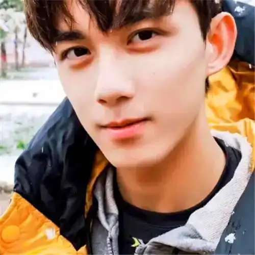 帅气男明星吴磊头像图片