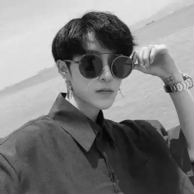 黑白头像深情男生霸气冷酷图片