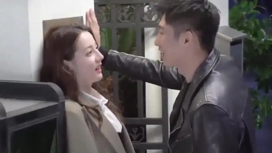 【幸福触手可及】黄景瑜热巴吻戏太刺激,男友力爆到热巴hold不住!