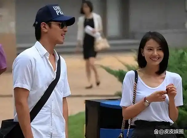 于小伟与高圆圆分手后12年不谈恋爱无绯闻47岁娶旺夫妻后爆红