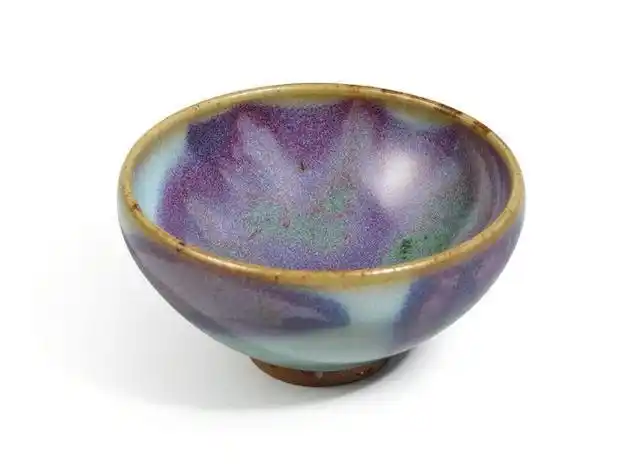 宋代钧窑瓷器市场行情,鉴定特征,宋代钧窑瓷器值多少钱?