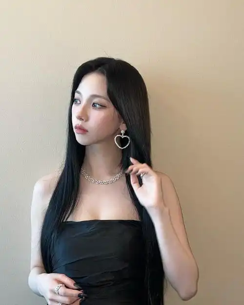 柳智敏侧颜照##柳智敏ins晒侧颜照