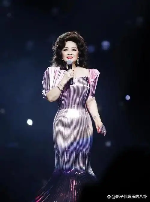 为保留国籍与丈夫离婚春晚为她破例如今71岁却无儿无女