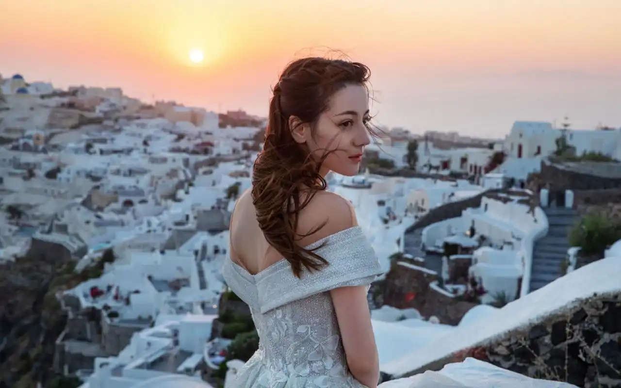 迪丽热巴唯美婚纱写真桌面壁纸