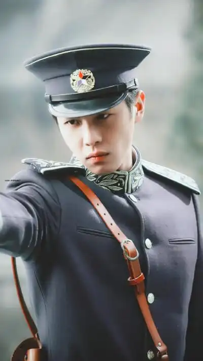 张若昀 军装 壁纸