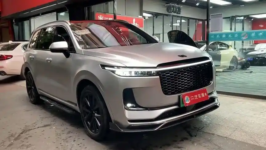 理想one 好看的改色银色来咯 有喜欢的吗!