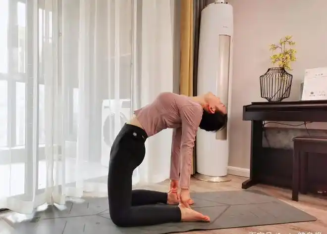 39岁霍思燕产后从160斤到90斤瑜伽不仅让她瘦下来变得更美了