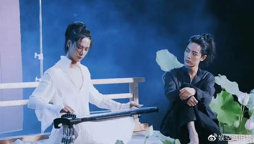 2021最受欢迎男艺人肖战王一博人气下滑龚俊和张哲瀚崛起了