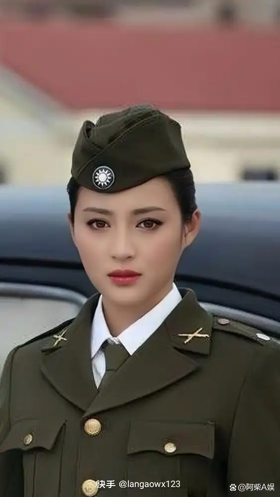 看穿军装的女明星有多美