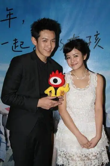 柯震东陈妍希宣传那些年称还会继续情侣档