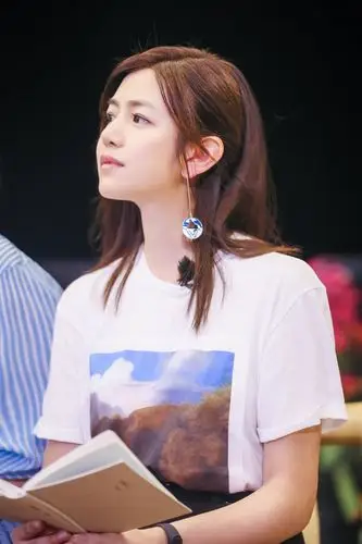 《我们来了2》终入"红队" 陈妍希读诗会走心落泪