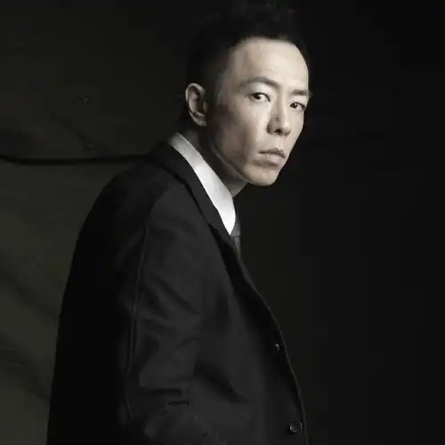 p>黄贯中(paul wong),1964年3月31日出生于中国香港,中国香港男歌手