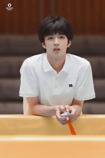 14 关注 4 粉丝 11 微博 04 查看更多 a 微关系 她的关注(5) 刘耀文