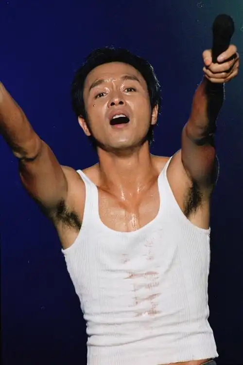 2000年张国荣热情演唱会造型之杂谈