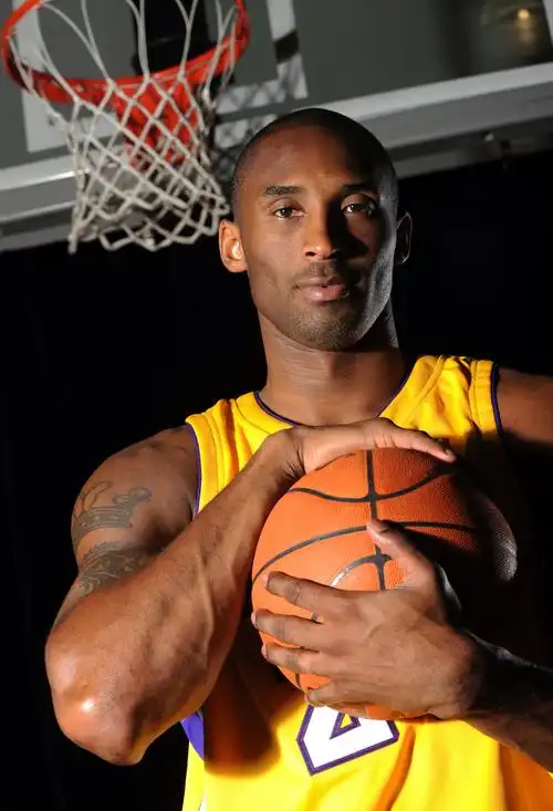 p>《科比24》是2010年6月1日 a target="_blank" href="/item/中信