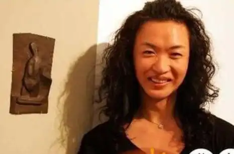 回顾金星变性前妻子长相貌美如花离婚时已有身孕如今怎样了