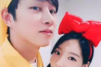 好看视频发布时间:2017-09-1103:49金希澈谈论爱豆边伯贤金泰妍