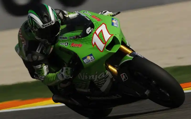 川崎zxrralencia摩托桌面壁纸