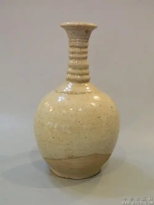 唐代玻璃釉旋颈瓶