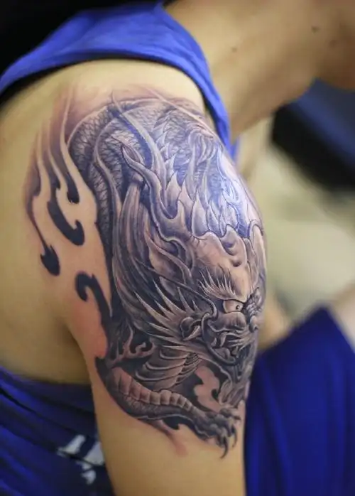 大臂具有男人味的传统邪龙纹身图案 - 纹身秀