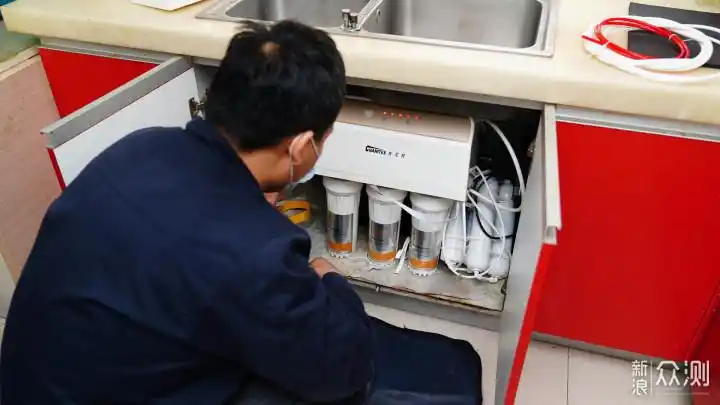 两快三低的净水器佳尼特700g净水器