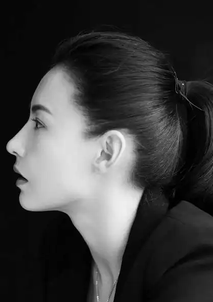 张柏芝买菜图小腹隆起?网友猜测已怀孕?_羊就会