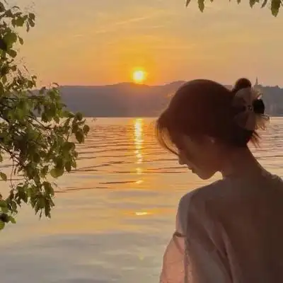 2023最火女生头像侧脸高级图片