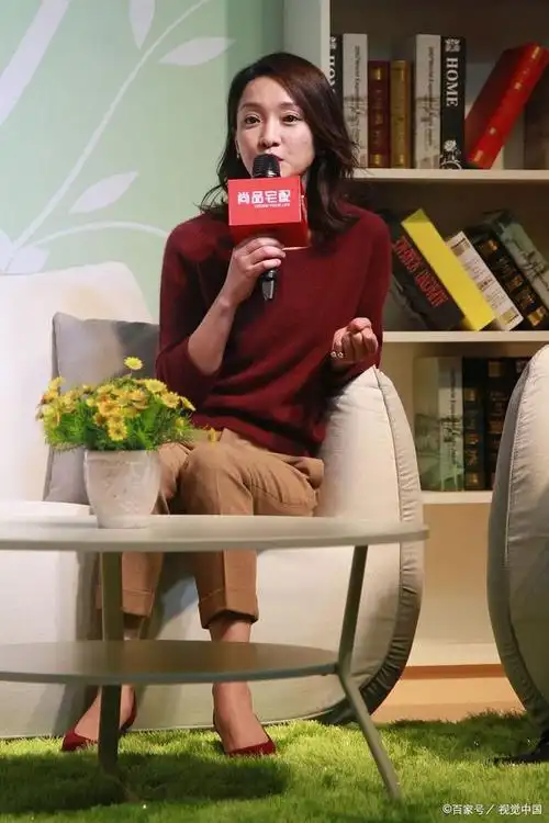 周迅身材很好,还是那么的美丽