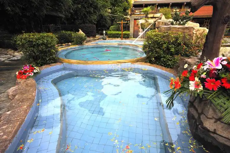 南京汤山百倍圣泉温泉自驾2日游>赠送火山泥浴