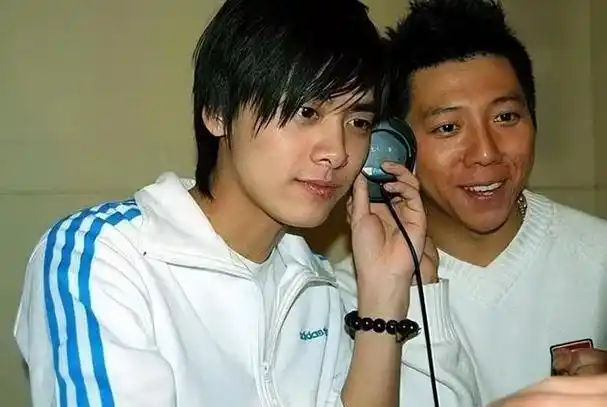 吴昕|李沁|李易峰|社交平台_网易订阅