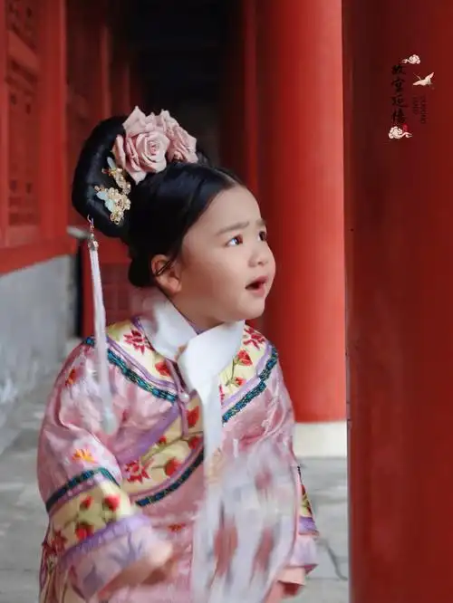 格格小时候原来长这样也太可爱了吧
