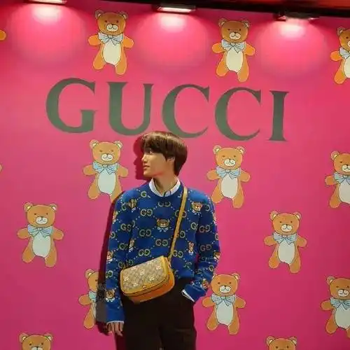 exo kai昨日出席 gucci快闪店开幕式,帅气小熊登场_展厅
