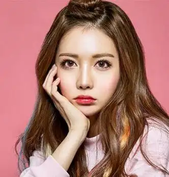 如何打理过渡期刘海发型 简单时髦凹造型渡过刘海过渡期