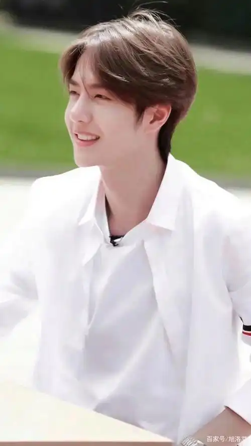 有王一博可爱图片(头像)吗? - 知乎